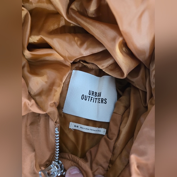 Urban Outfitters Izzy Hooded Puffer Jacket - Picture 4 of 9